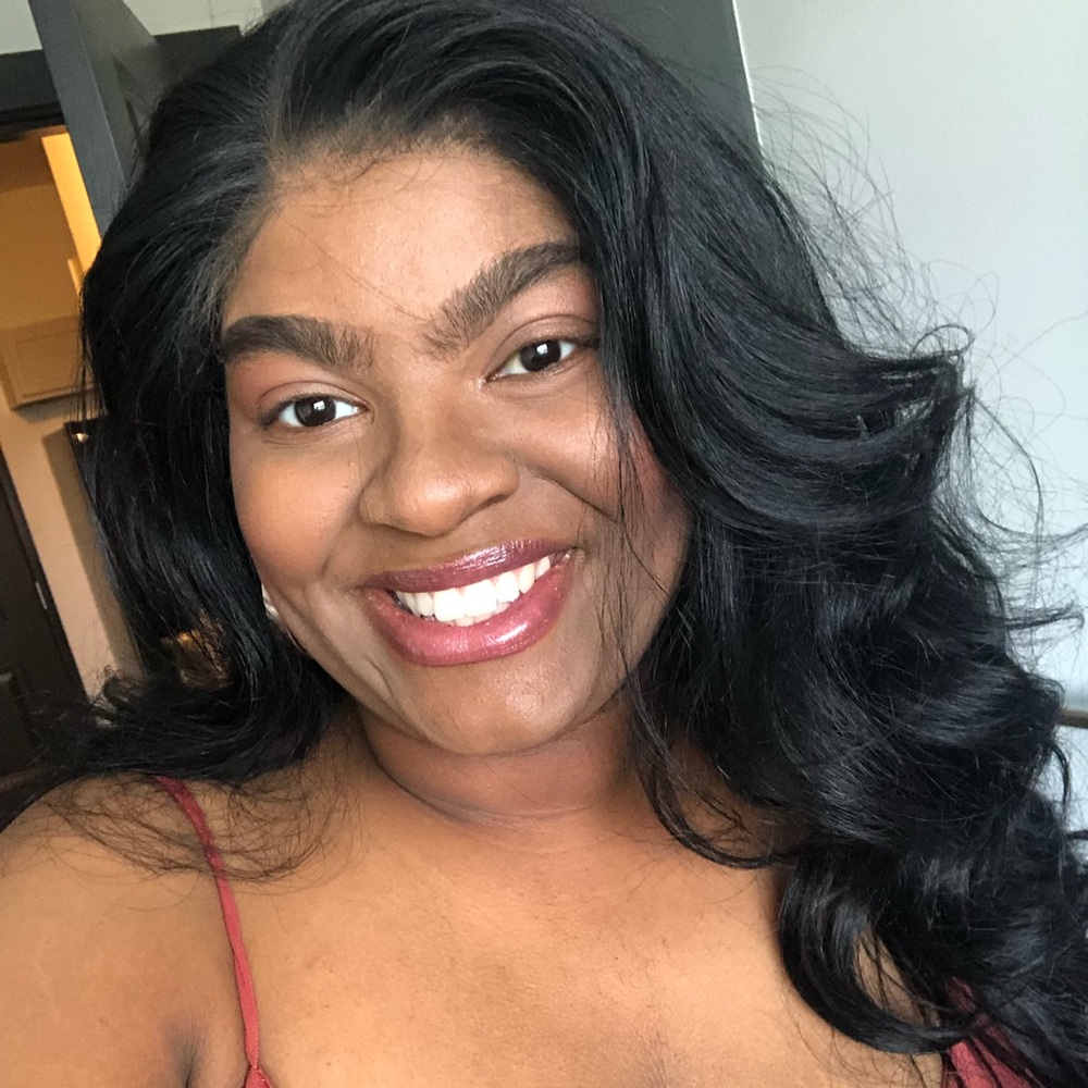 Meet your Posher, Kamika